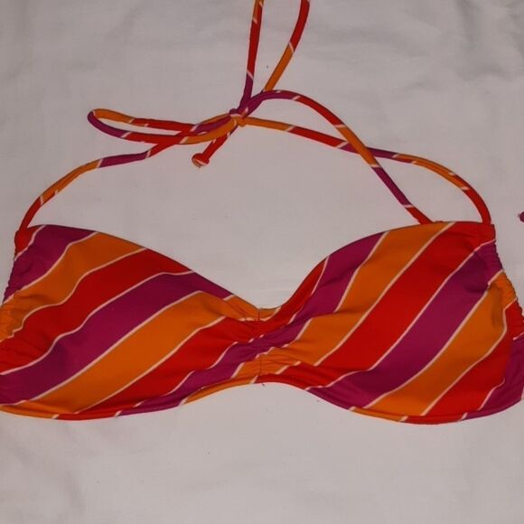 Sexy Cute Bandeau Victoria's Secret String Bikini - Picture 3 of 8